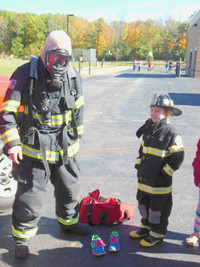 New Berlin Firefighters Teach Important Lessons - Photo Number 8